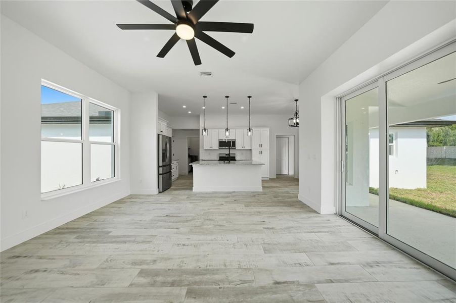 Spacious, unfurnished interior of a new home in , Arcadia (Image 22).