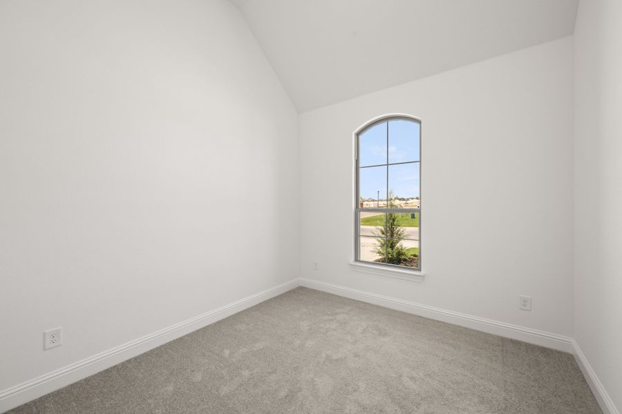 Spacious, unfurnished interior of a new home in Redden Farms, Midlothian (Image 19).