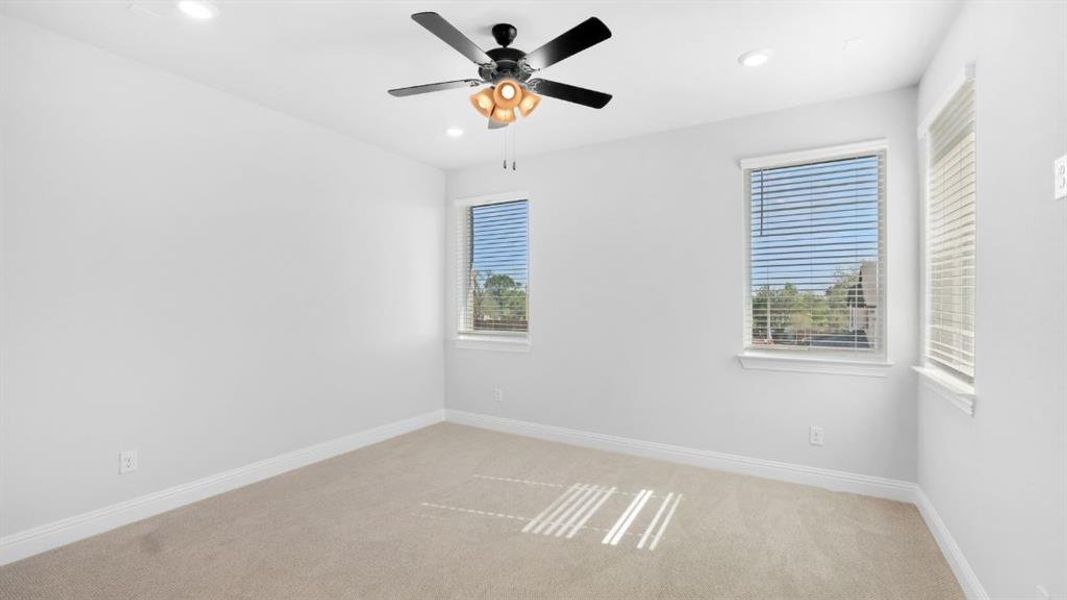 Spacious, unfurnished interior of a new home in Northside Place, Carrollton (Image 7).
