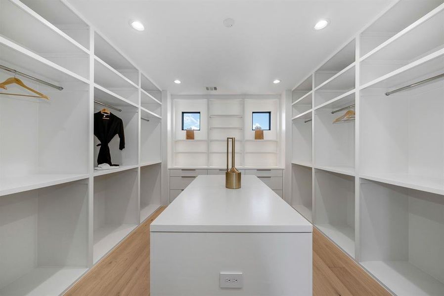 Furnished interior view inside a new home in , Prosper (Image 32).