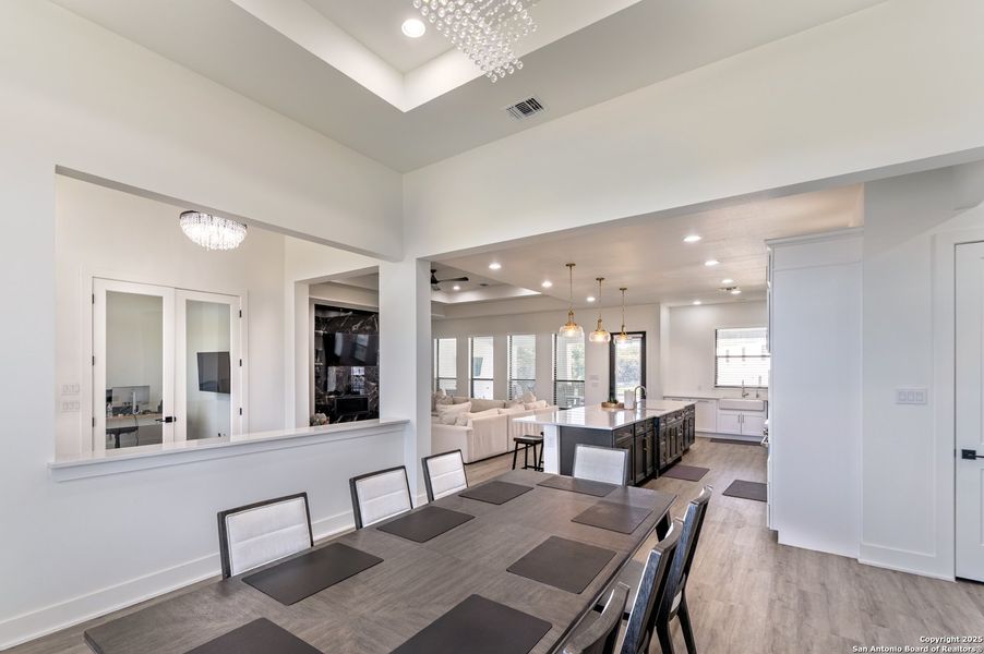 Furnished interior view inside a new home in , La Vernia (Image 16). Furnished interior view inside a new home in , La Vernia (Image 16).