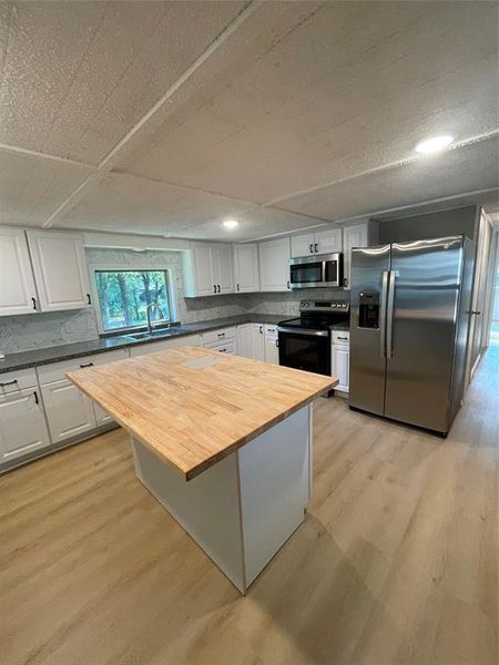 Furnished interior view inside a new home in , Malakoff (Image 6).