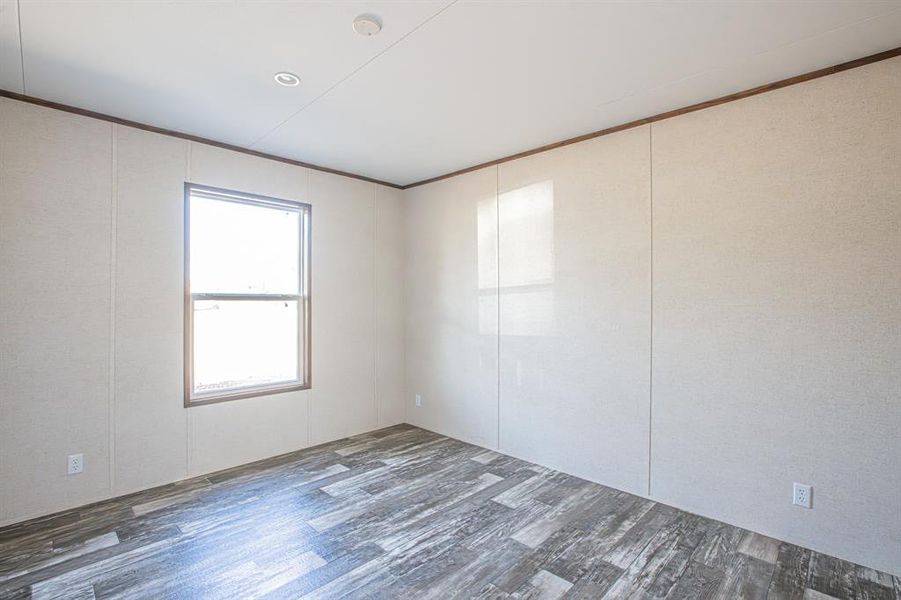 Spacious, unfurnished interior of a new home in , Azle (Image 12).