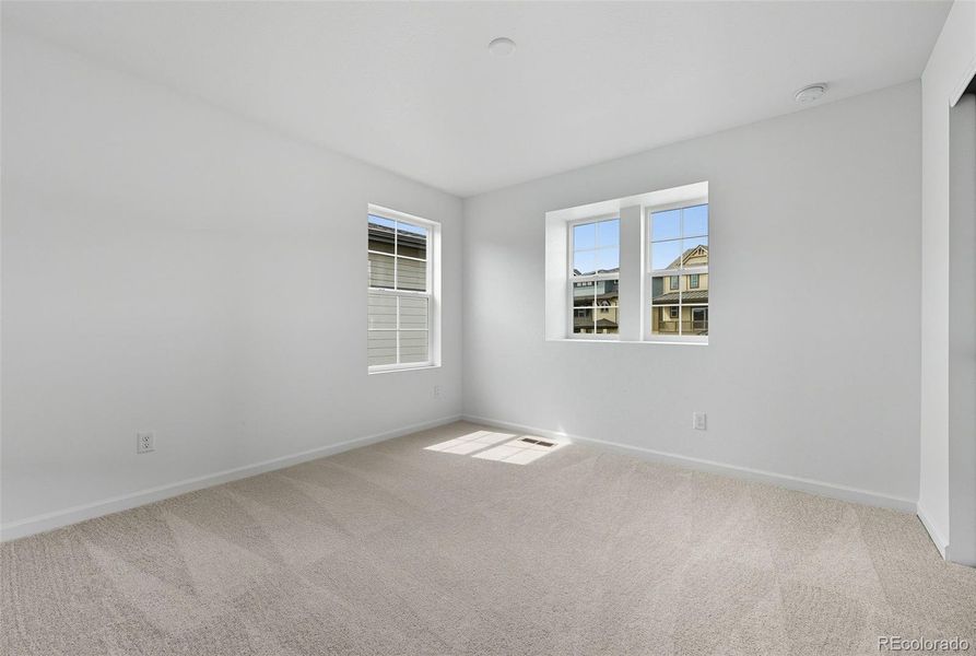 8828 Whiteclover ~ Ready Now