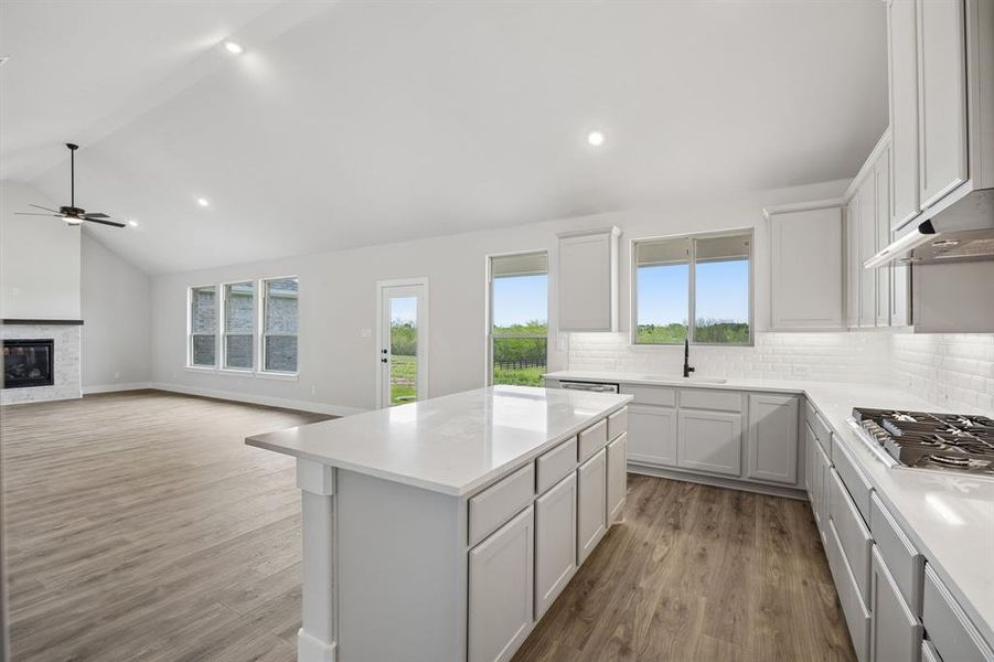 Furnished interior view inside a new home in Ellis Ranch Estates, Waxahachie (Image 9).