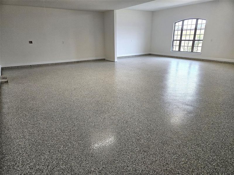 Spacious, unfurnished interior of a new home in , Howe (Image 17).
