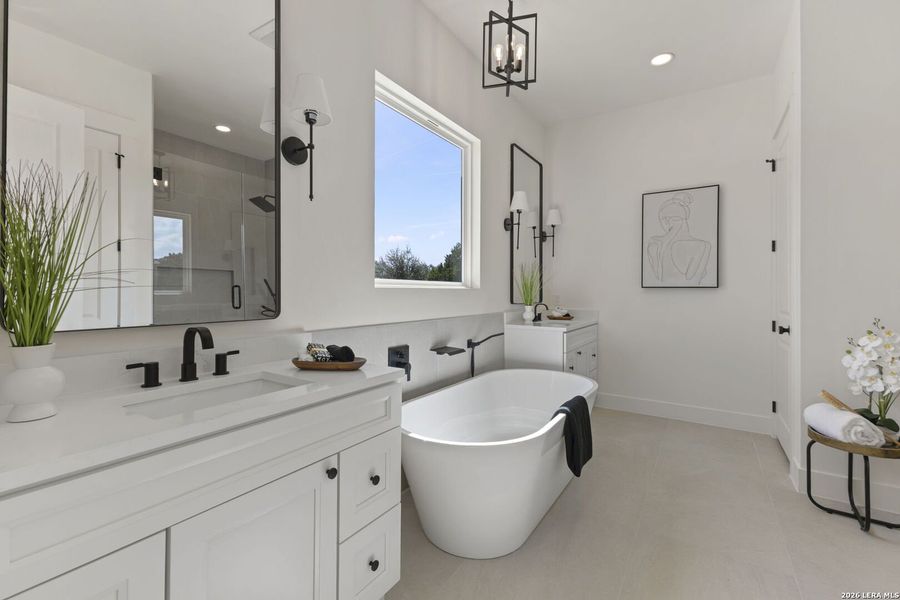 Furnished interior view inside a new home in , Bandera (Image 13).