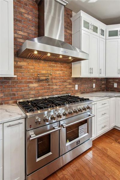 Furnished interior view inside a new home in , Dawsonville (Image 12).