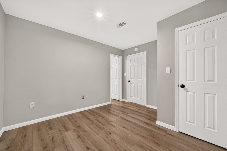 Spacious, unfurnished interior of a new home in , Boling (Image 16). Spacious, unfurnished interior of a new home in , Boling (Image 16).