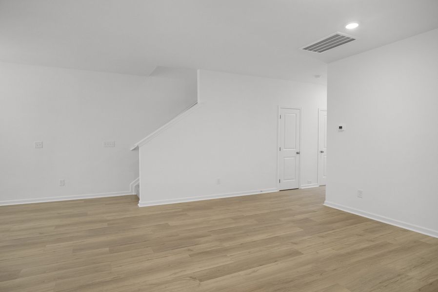 Spacious, unfurnished interior of a new home in Ironhorse, Dickson (Image 13).