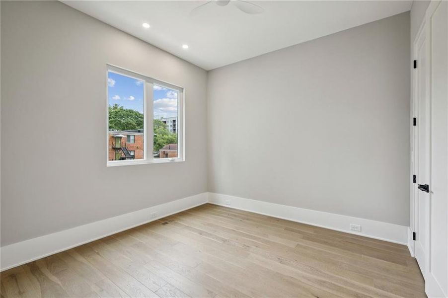 Spacious, unfurnished interior of a new home in , Atlanta (Image 39).
