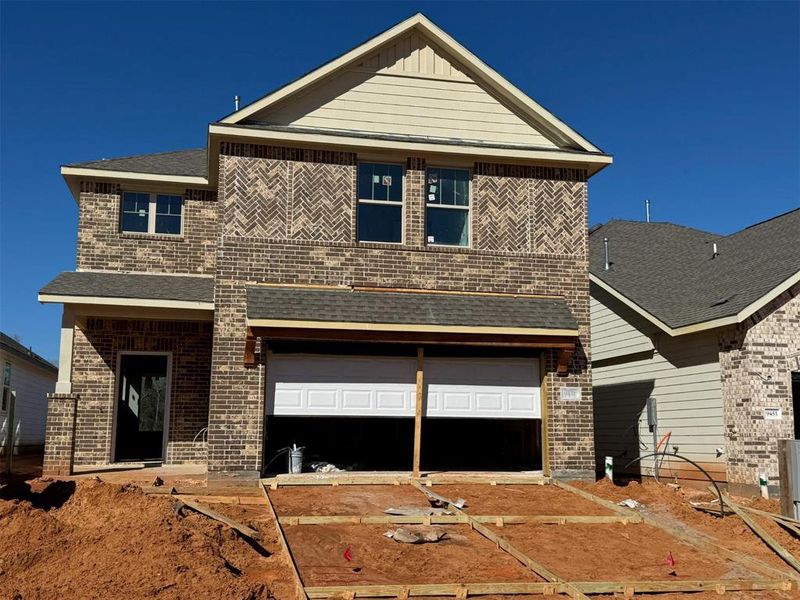 Welcome home to 9455 Hard Rock located in the community of Stonebrooke and zoned to Conroe ISD.