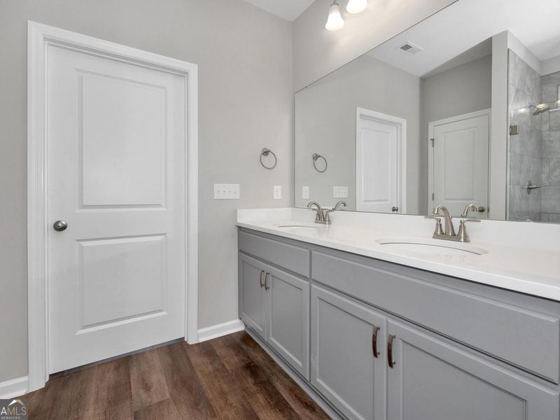 Furnished interior view inside a new home in Ivy Glen, Perry (Image 6). Furnished interior view inside a new home in Ivy Glen, Perry (Image 6).