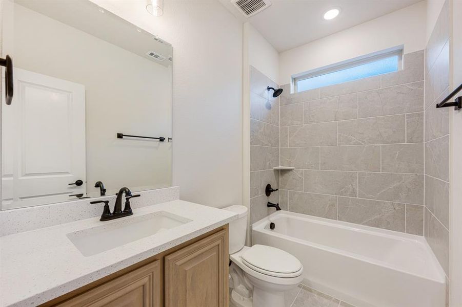 Image 37 of a home in Woodstone. Image 37 of a home in Woodstone.