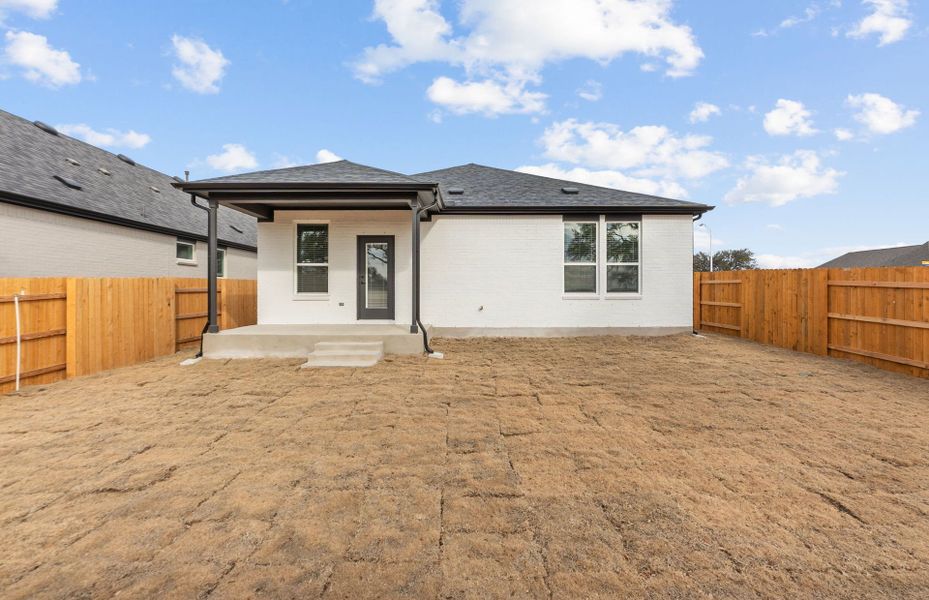Exterior details and patio area of a home in Woodside, Georgetown (Image 3).