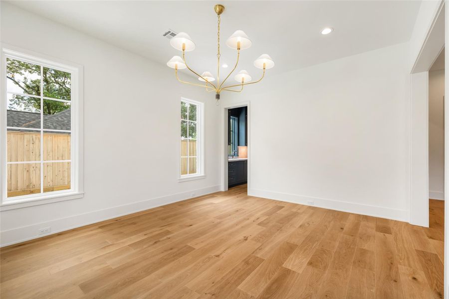 Spacious, unfurnished interior of a new home in , Houston (Image 37).
