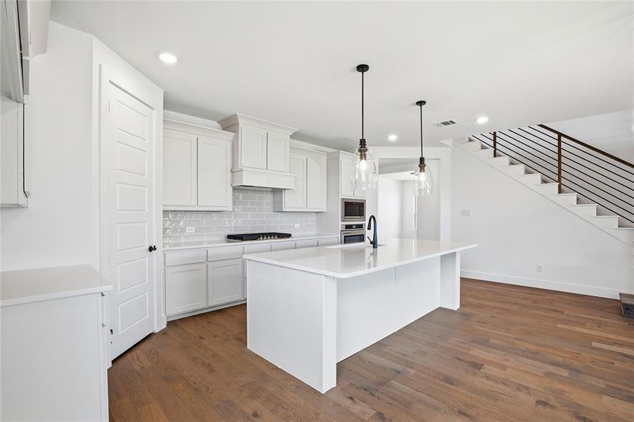 Furnished interior view inside a new home in Talon Hills, Fort Worth (Image 14). Furnished interior view inside a new home in Talon Hills, Fort Worth (Image 14).
