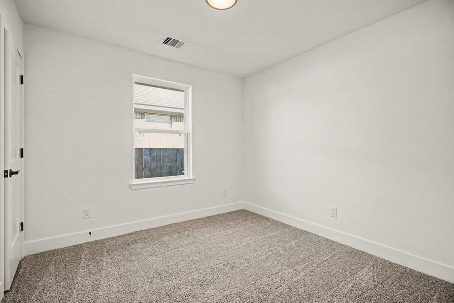 Spacious, unfurnished interior of a new home in Greystone, Angleton (Image 11).