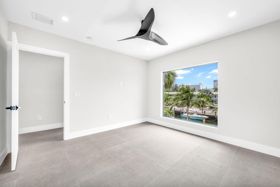 24-web-or-mls-photo-21