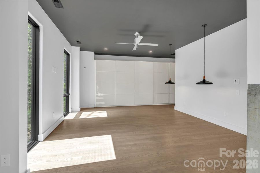 Spacious, unfurnished interior of a new home in , Clover (Image 26).