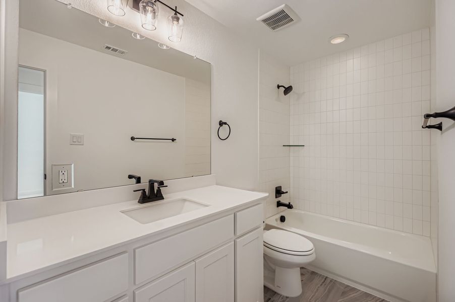 2650 Merrell - Full Bathroom 2650 Merrell - Full Bathroom
