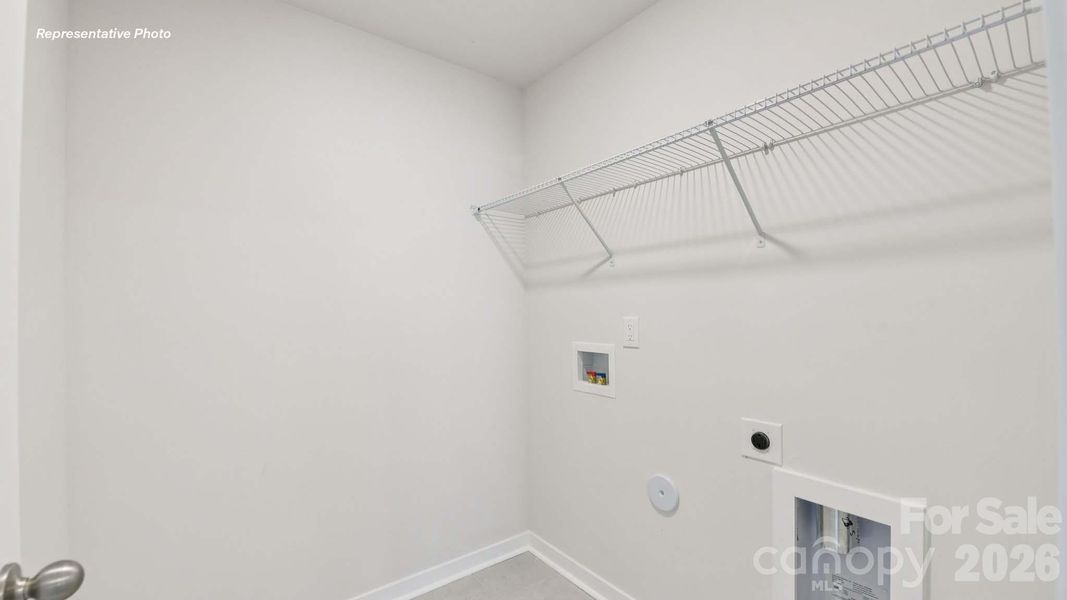 Spacious, unfurnished interior of a new home in Oak Grove Hill, Huntersville (Image 30).