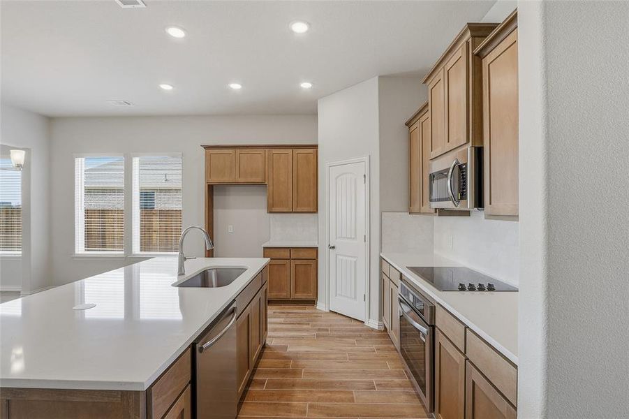Furnished interior view inside a new home in Aero Vista, Caddo Mills (Image 9).