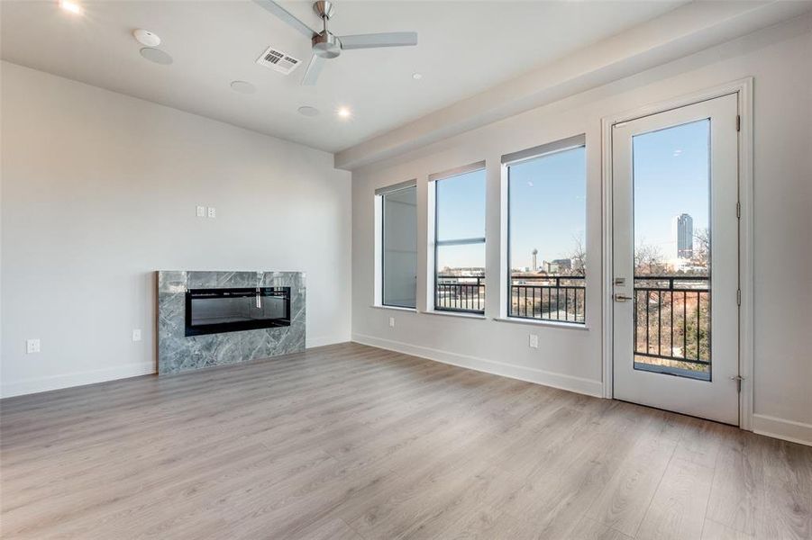 Spacious, unfurnished interior of a new home in , Dallas (Image 12).