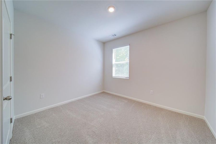 Spacious, unfurnished interior of a new home in , Powder Springs (Image 15).