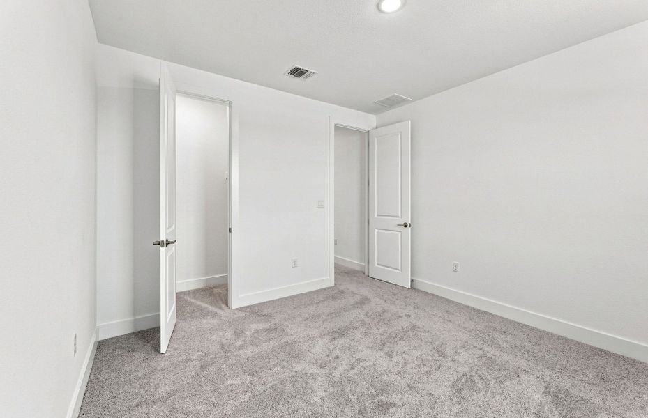 Spacious, unfurnished interior of a new home in Kuempel Estates, Pflugerville (Image 52).