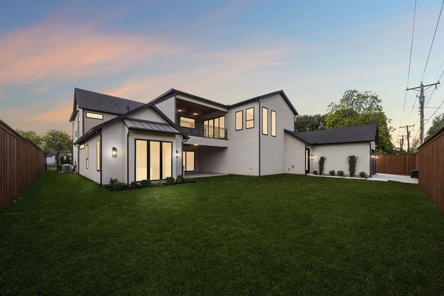 Exterior details and patio area of a home in , Dallas (Image 25).