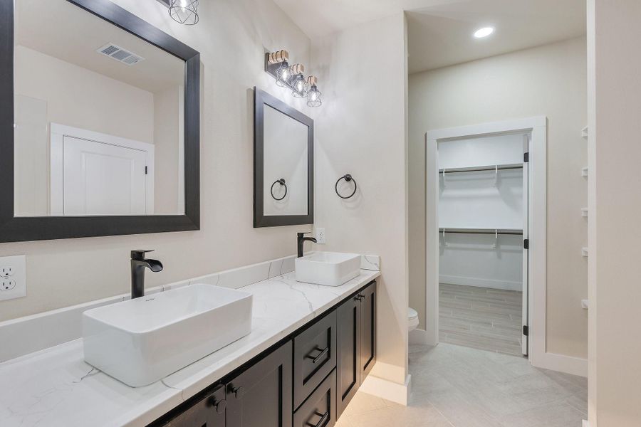 Furnished interior view inside a new home in , Franklin (Image 11).