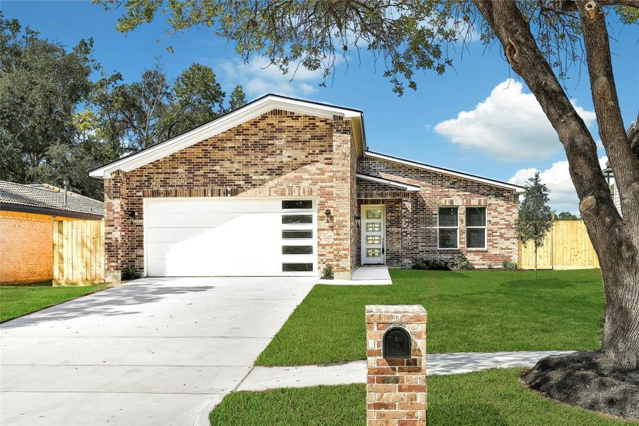 Front exterior of a new home in , Houston, TX, highlighting curb appeal (Image 26). Front exterior of a new home in , Houston, TX, highlighting curb appeal (Image 26).