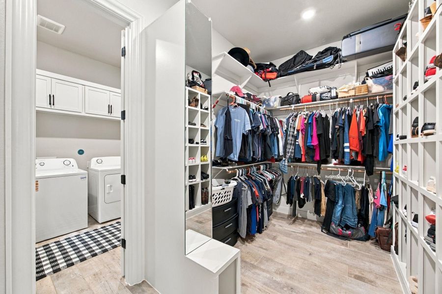 Furnished interior view inside a new home in , Tomball (Image 35).
