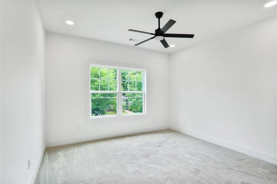 Spacious, unfurnished interior of a new home in , Atlanta (Image 18).