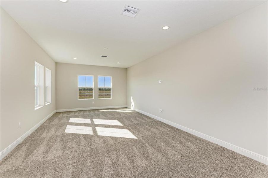 Spacious, unfurnished interior of a new home in Oakfield, Parrish (Image 35).