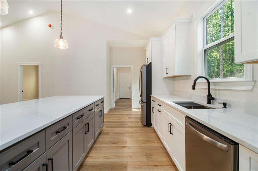 Furnished interior view inside a new home in , Temple (Image 6).