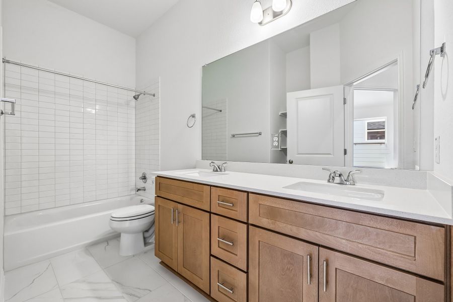 Furnished interior view inside a new home in Porter Country, Buda (Image 10).