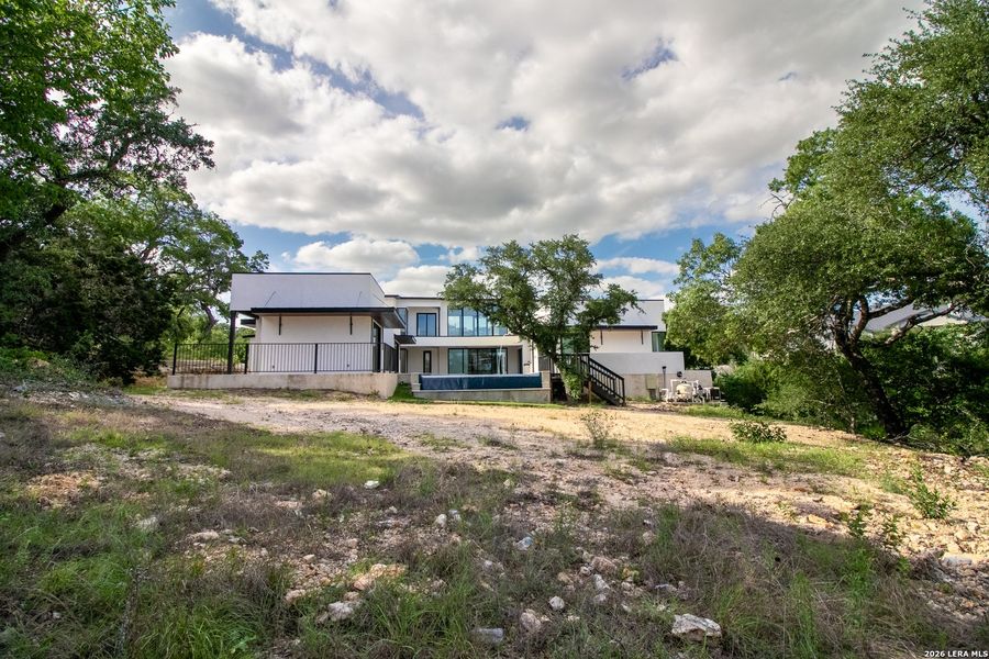 Image 50 of a home in .