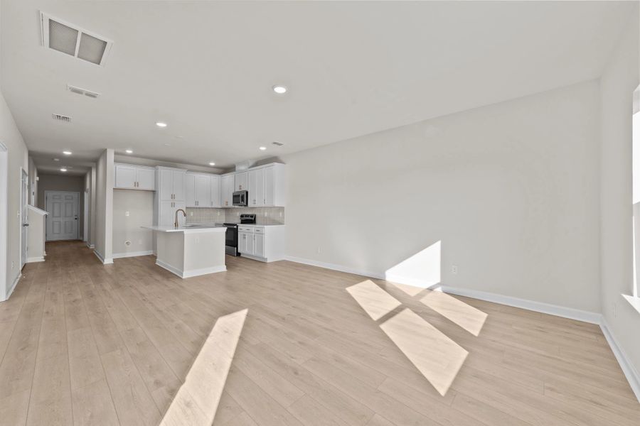 Palmetto floorplan with Serene Collection - features and finishes may vary