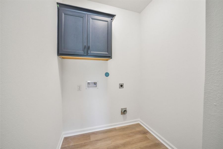 Spacious, unfurnished interior of a new home in Mostyn Springs, Magnolia (Image 28).