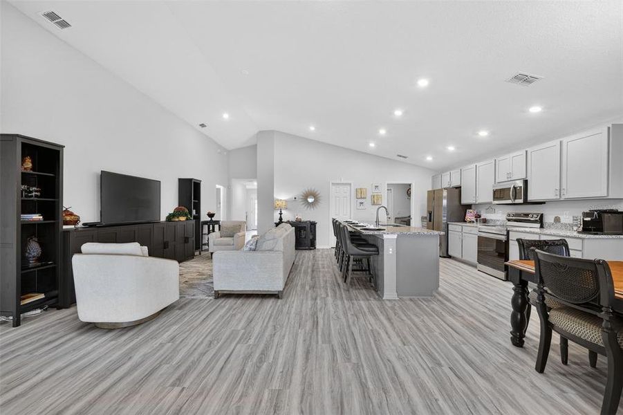 Furnished interior view inside a new home in Ridgewood, Riverview (Image 39).