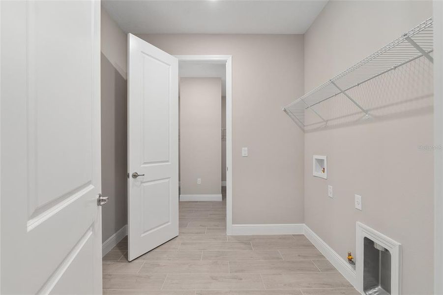 Spacious, unfurnished interior of a new home in , Ocala (Image 17).