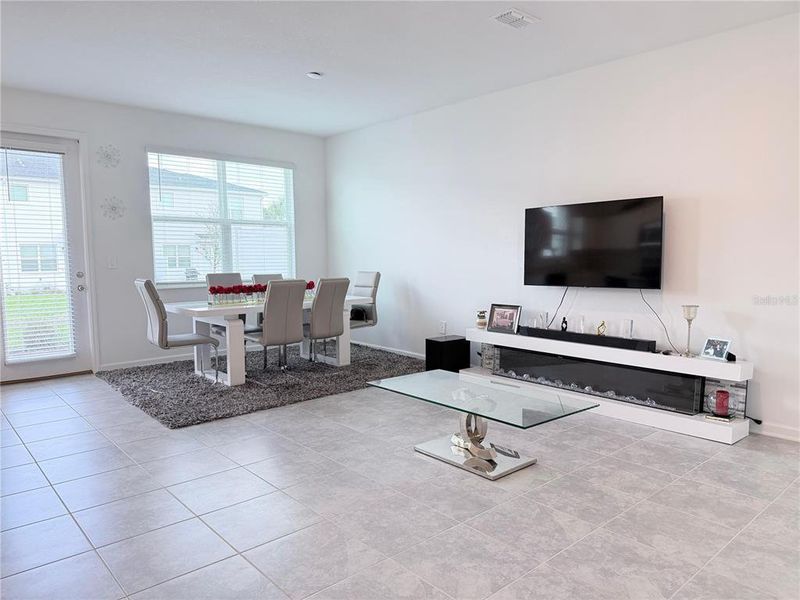 Furnished interior view inside a new home in , Davenport (Image 25).