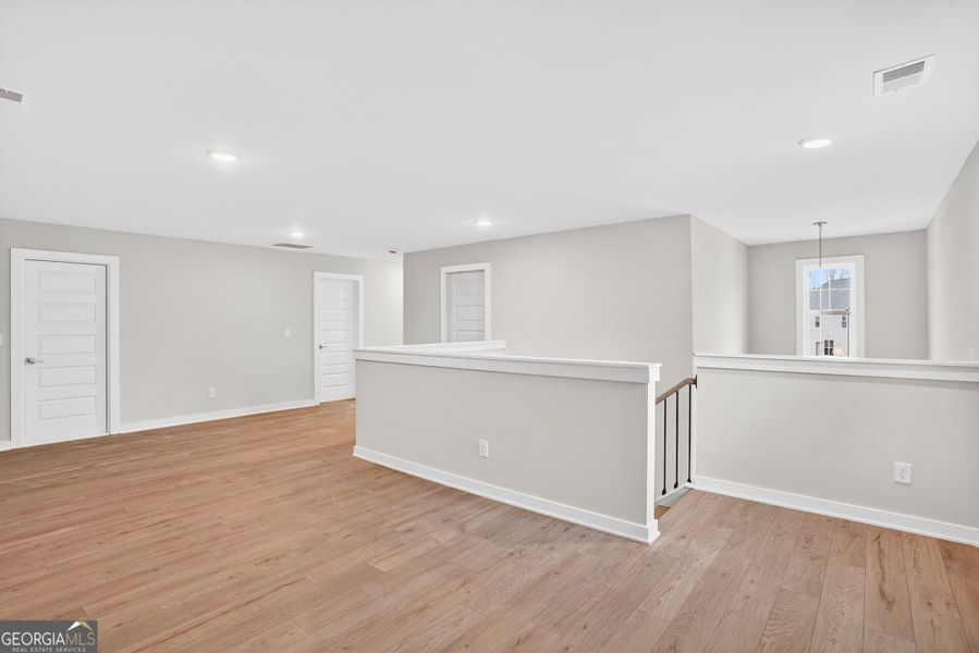 Spacious, unfurnished interior of a new home in The Fairways at Mirror Lake, Villa Rica (Image 53). Spacious, unfurnished interior of a new home in The Fairways at Mirror Lake, Villa Rica (Image 53).