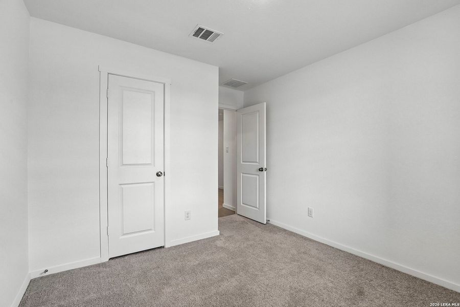 Spacious, unfurnished interior of a new home in , Seguin (Image 13).