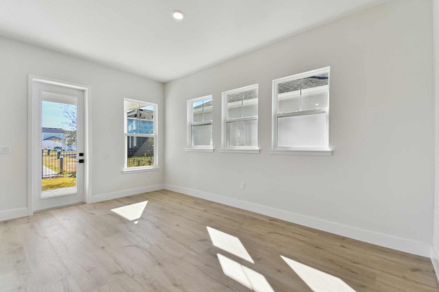 The Waterline - Dining