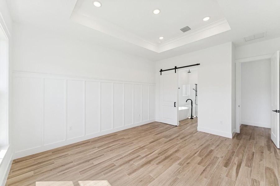 Spacious, unfurnished interior of a new home in , Stuart (Image 33).