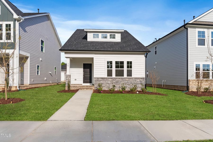 Ral_Paddington_Lot438_Longleaf (2) Ral_Paddington_Lot438_Longleaf (2)