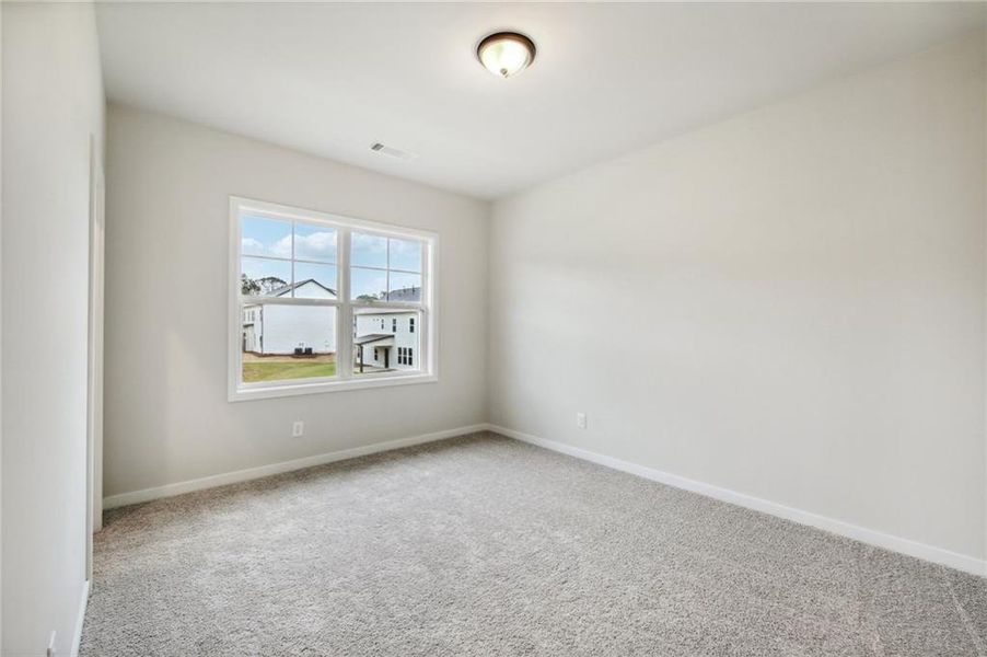 Spacious, unfurnished interior of a new home in Rosewood Lake Estates, Hoschton (Image 39).